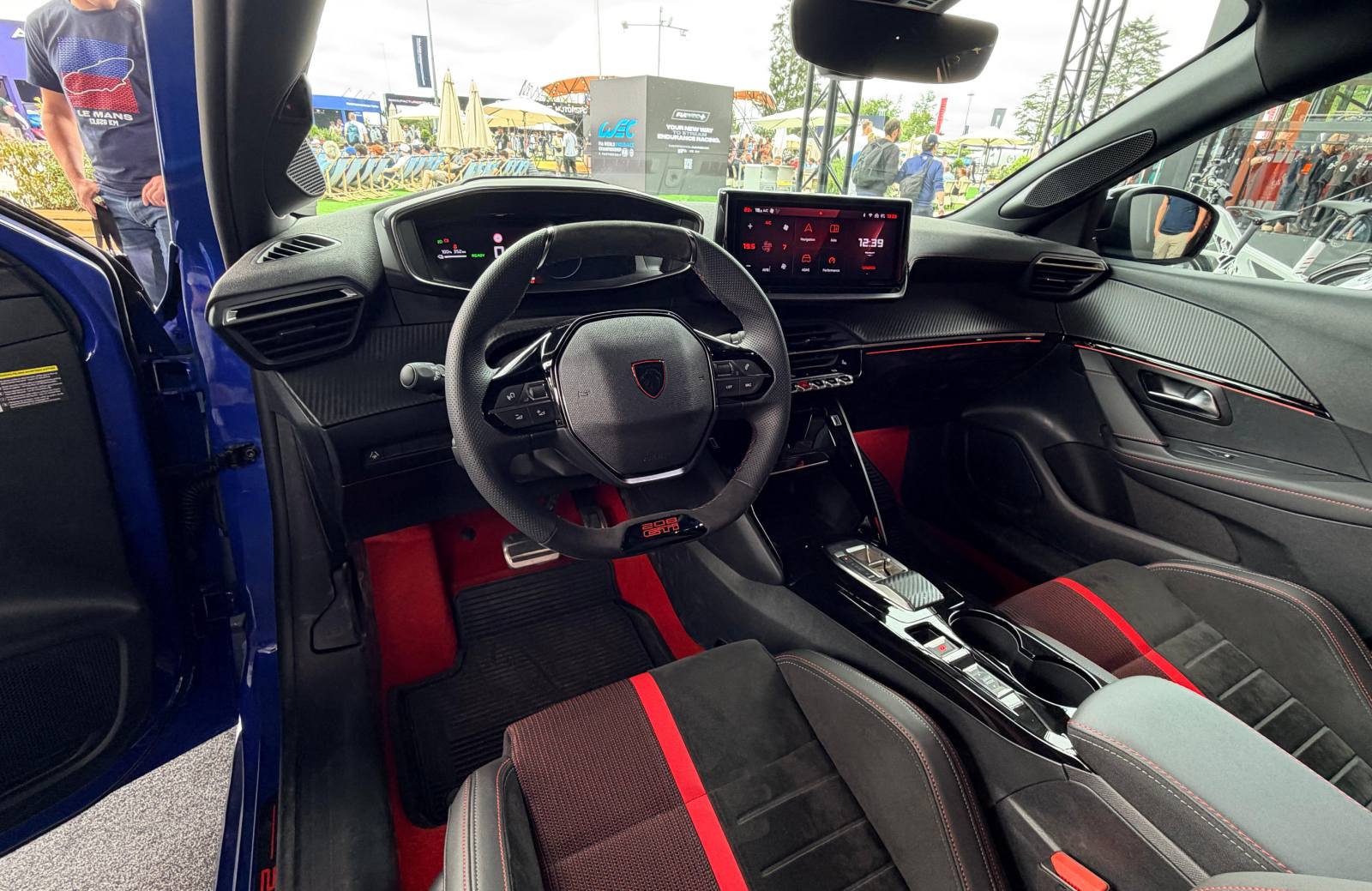Peugeot e-208 gti